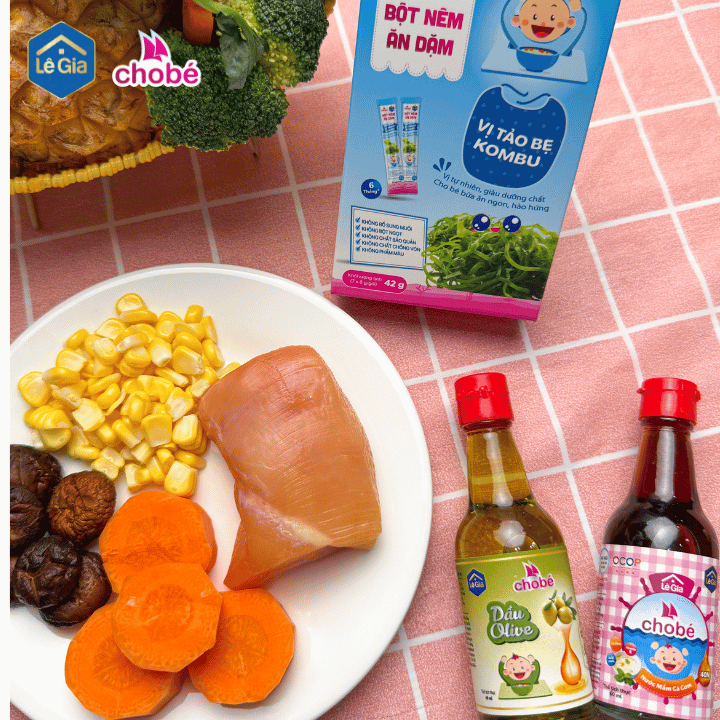 Cháo gà có thể kết hợp cùng các gia vị tự nhiên của Lê Gia cho bé từ 6 tháng để tăng thêm dinh dưỡng và hương vị