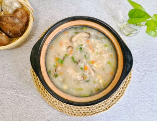 Cháo ếch cho bé ăn dặm là lựa chọn tuyệt vời trong thực đơn ăn dặm của các mẹ bởi cháo ếch có hương vị thơm ngon, giàu dinh dưỡng.